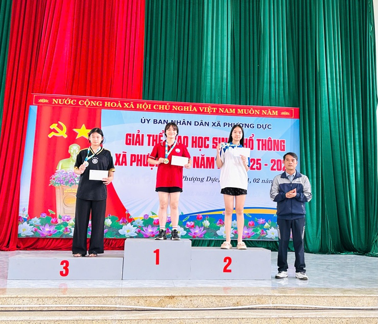 SÔI NỔI GIẢI THỂ THAO HỌC SINH PHỔ THÔNG XÃ PHƯỢNG DỰC NĂM HỌC 2025-2026- Ảnh 4.