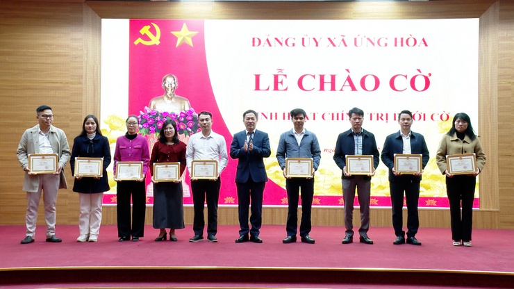 ỨNG HÒA TỔ CHỨC SINH HOẠT CHÍNH TRỊ DƯỚI CỜ, TẠO KHÍ THẾ THI ĐUA ĐẦU NĂM 2026.- Ảnh 3.