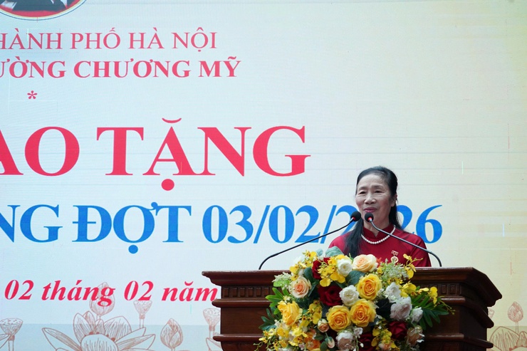 24 đồng chí đảng viên được Đảng ủy phường Chương Mỹ trao Huy hiệu Đảng dịp 3/2 - Ảnh 8.