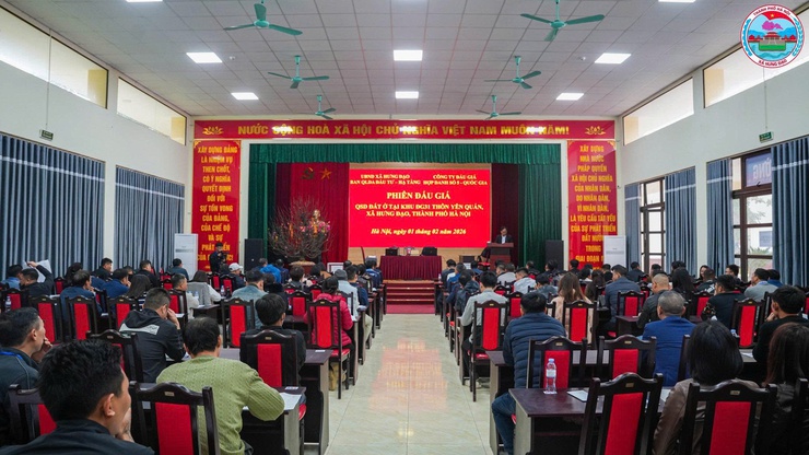 UBND xã Hưng Đạo tổ chức thành công phiên đấu giá quyền sử dụng đất ở khu ĐG31 thôn Yên Quán- Ảnh 1.