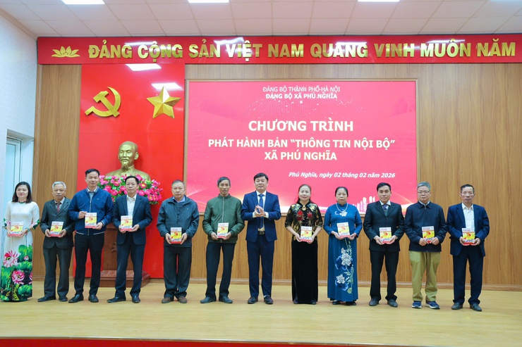 Cán bộ, Đảng viên xã Phú Nghĩa tự hào chặng đường 96 năm vinh quang của Đảng- Ảnh 5.