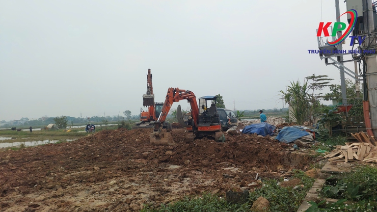 Xã Kiều Phú ra quân cưỡng chế các công trình xây dựng trái phép trên đất nông nghiệp- Ảnh 3.