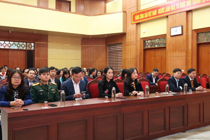 XÃ VÂN ĐÌNH TỔ CHỨC LỄ CHÀO CỜ VÀ SINH HOẠT CHÍNH TRỊ DƯỚI CỜ THÁNG 2/2026- Ảnh 1.