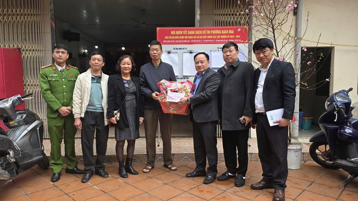 Thường trực Ban chỉ đạo, Ủy ban Bầu cử phường Bạch Mai kiểm tra, hướng dẫn công tác chuẩn bị bầu cử tại các đơn vị bầu cử
- Ảnh 1.