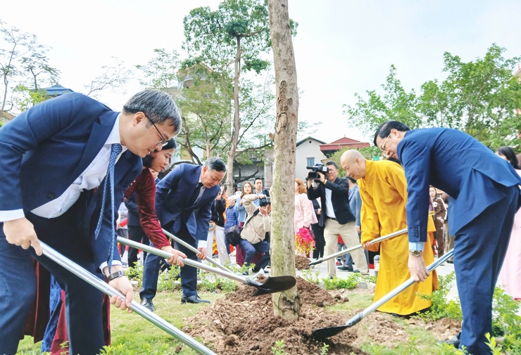 Tự hào Chiến thắng Ngọc Hồi 237 năm (1789): Khánh thành, đón nhận Di tích lịch sử cấp Quốc gia và phát động Tết trồng cây “Đời đời nhớ ơn Bác Hồ” Xuân Bính Ngọ 2026- Ảnh 9.