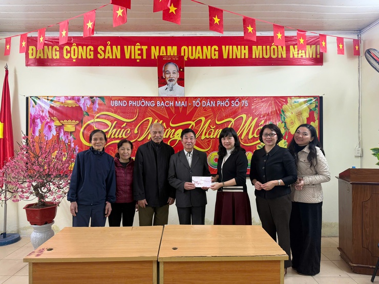 Thường trực Ban chỉ đạo, Ủy ban Bầu cử phường Bạch Mai kiểm tra, hướng dẫn công tác chuẩn bị bầu cử tại các đơn vị bầu cử
- Ảnh 5.