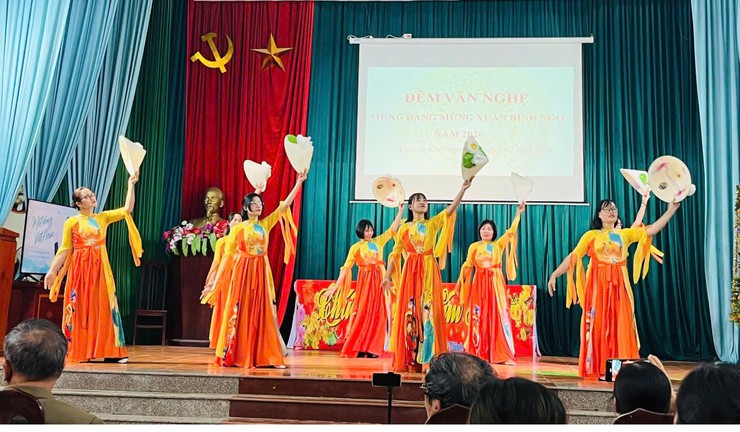 Sôi nổi hoạt động văn nghệ và trò chơi dân gian “Mừng Đảng – Mừng Xuân” tại các thôn- Ảnh 1.