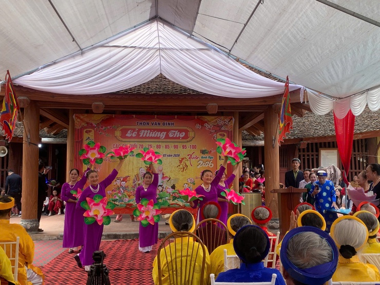 Các thôn tổ chức Lễ mừng thọ người cao tuổi Xuân Bính Ngọ 2026 trang trọng, đậm nghĩa tình- Ảnh 3.