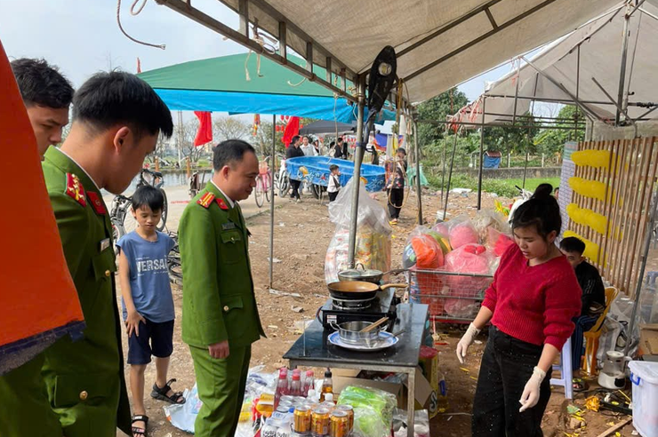 Công an xã Quảng Bị triển khai phương án bảo đảm an ninh, trật tự phục vụ Lễ hội Đình làng Tốt Động năm 2026- Ảnh 4.