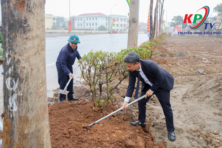 Xã Kiều Phú tổ chức hội nghị gặp mặt đầu xuân Bính Ngọ 2026 và Phát động Tết trồng cây đời đời nhớ ơn Bác Hồ- Ảnh 9.