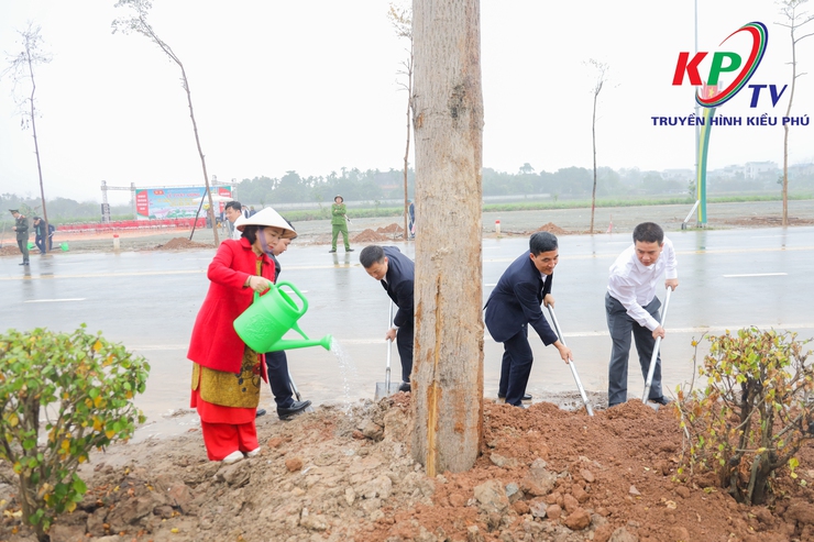 Xã Kiều Phú tổ chức hội nghị gặp mặt đầu xuân Bính Ngọ 2026 và Phát động Tết trồng cây đời đời nhớ ơn Bác Hồ- Ảnh 11.