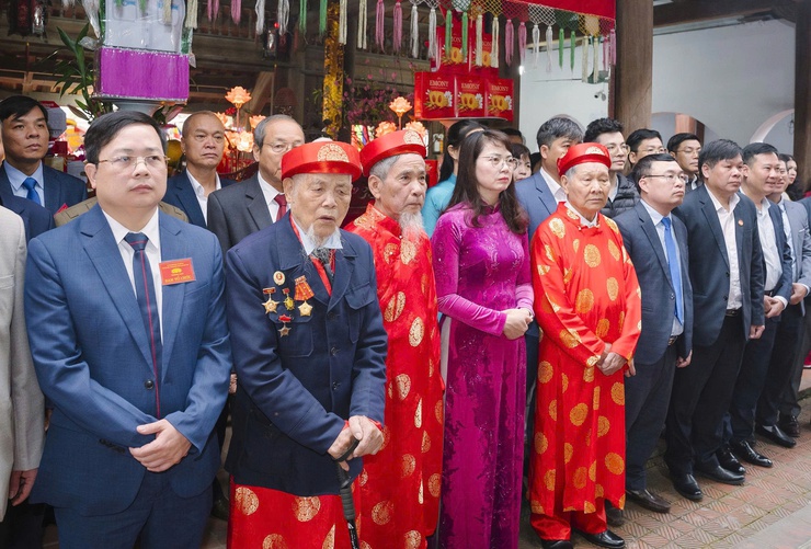 Lễ hội truyền thống làng Vạn Phúc – Nơi gìn giữ mạch nguồn văn hoá sông Hồng- Ảnh 1.