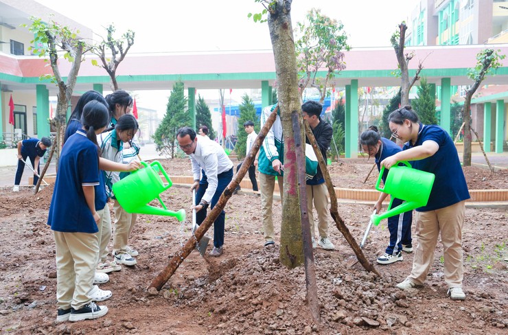 Xã Quốc Oai phát động "Tết trồng cây đời đời nhớ ơn Bác Hồ" Xuân Bính Ngọ 2026- Ảnh 10.
