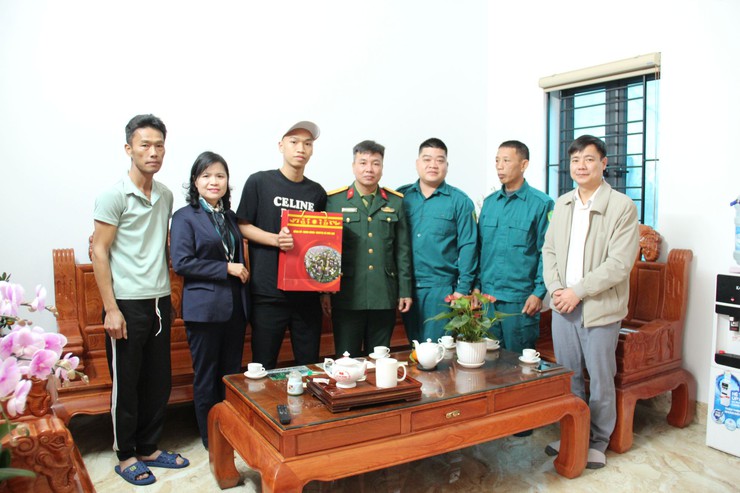 Xuân về- Hòa Lạc rộn ràng khí thế tòng quân – Tuổi trẻ sẵn sàng lên đường bảo vệ Tổ quốc- Ảnh 4.