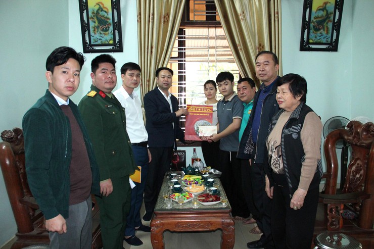 Xuân về- Hòa Lạc rộn ràng khí thế tòng quân – Tuổi trẻ sẵn sàng lên đường bảo vệ Tổ quốc- Ảnh 2.