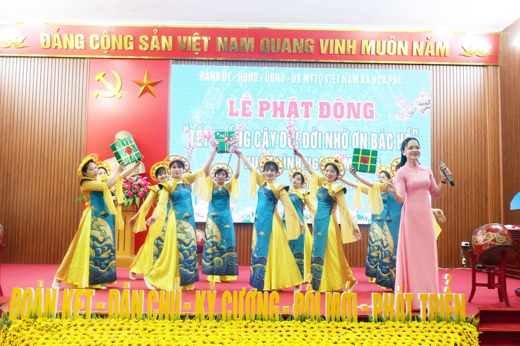 Xã Hòa Phú: Tổ chức Lễ phát động "Tết trồng cây đời đời nhớ ơn Bác Hồ" Xuân Bính Ngọ 2026.

- Ảnh 4.