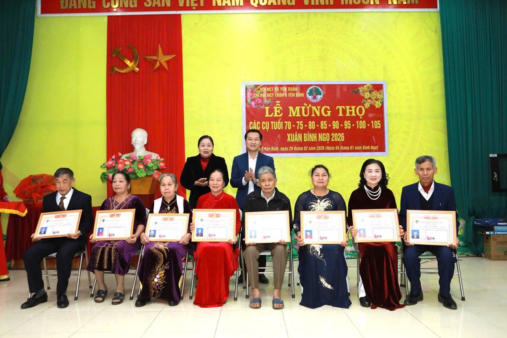 Xã Yên Xuân chúc thọ các cụ cao tuổi- Ảnh 1.
