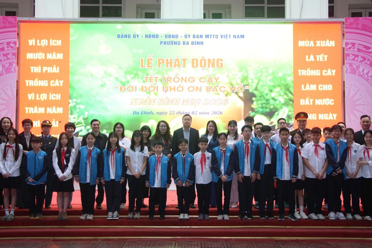 Phường Ba Đình phát động “Tết trồng cây đời đời nhớ ơn Bác Hồ” Xuân Bính Ngọ 2026- Ảnh 1.