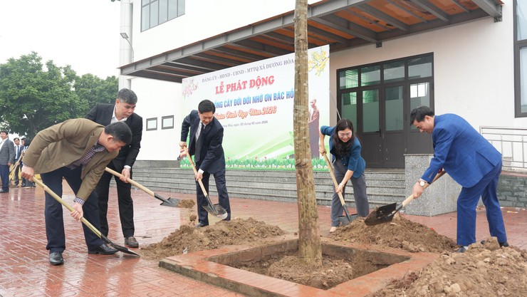Dương Hoà phát động “Tết trồng cây đời đời nhớ ơn Bác Hồ” Xuân Bính Ngọ 2026- Ảnh 7.