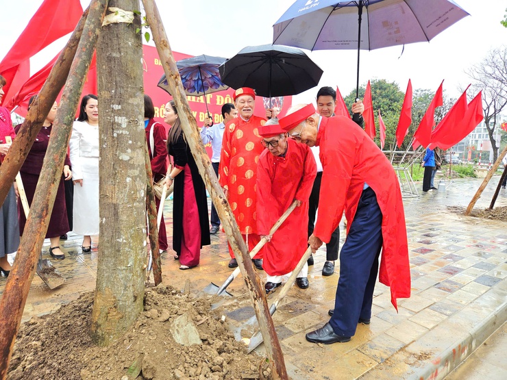 Phường Xuân Phương phát động “Tết trồng cây đời đời nhớ ơn Bác Hồ” Xuân Bính Ngọ 2026- Ảnh 8.