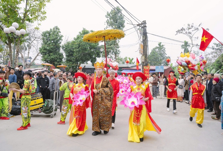 Lễ hội truyền thống làng Vạn Phúc – Nơi gìn giữ mạch nguồn văn hoá sông Hồng- Ảnh 8.