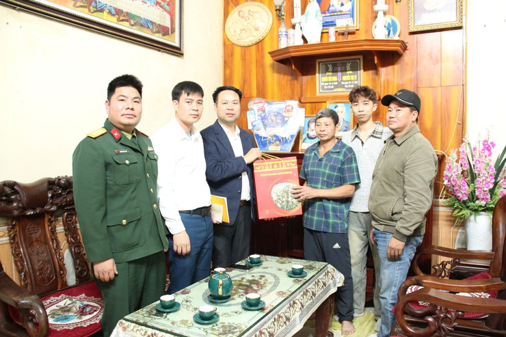 Xuân về- Hòa Lạc rộn ràng khí thế tòng quân – Tuổi trẻ sẵn sàng lên đường bảo vệ Tổ quốc- Ảnh 3.