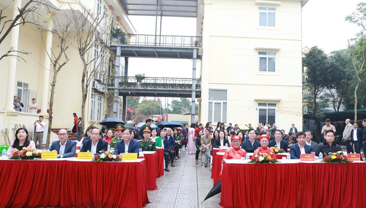 PHƯỜNG VĨNH HƯNG TỔ CHỨC LỄ PHÁT ĐỘNG “TẾT TRỒNG CÂY ĐỜI ĐỜI NHỚ ƠN BÁC HỒ” XUÂN BÍNH NGỌ 2026- Ảnh 1.