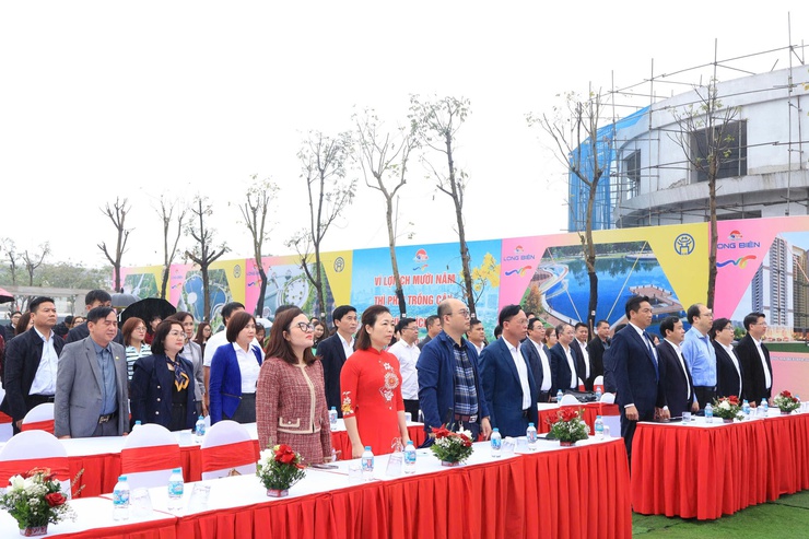 Phường Long Biên phát động Tết trồng cây Xuân Bính Ngọ năm 2026- Ảnh 1.