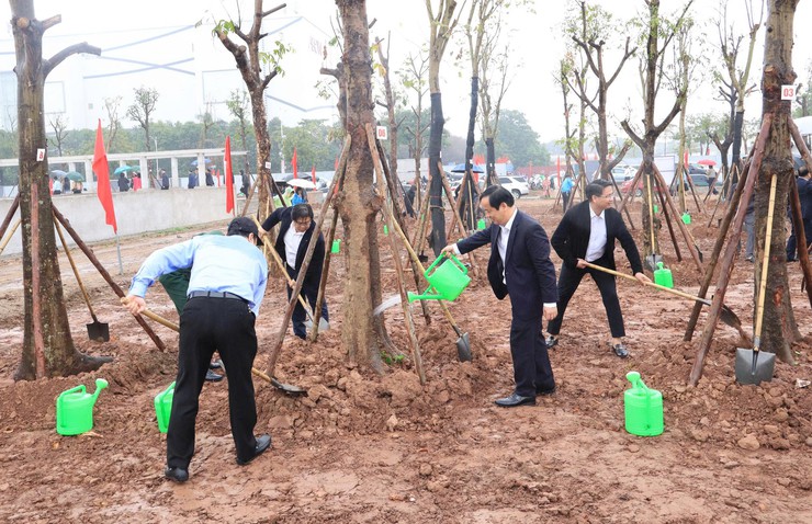 Phường Long Biên phát động Tết trồng cây Xuân Bính Ngọ năm 2026- Ảnh 5.
