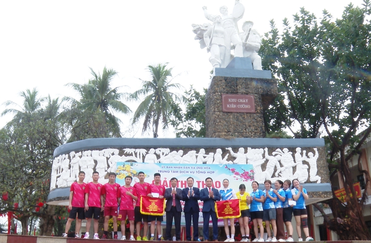 Sôi nổi Giải bóng chuyền mừng Đảng, mừng Xuân, chào mừng bầu cử đại biểu Quốc hội và HĐND các cấp nhiệm kỳ 2026–2031.- Ảnh 1.