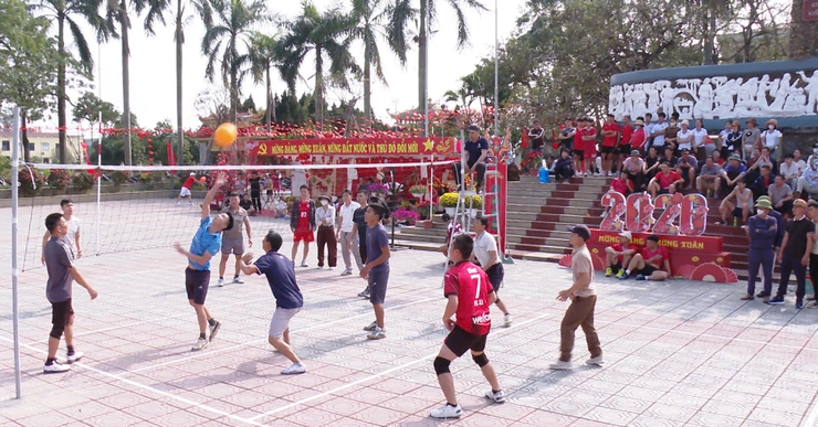 Sôi nổi Giải bóng chuyền mừng Đảng, mừng Xuân, chào mừng bầu cử đại biểu Quốc hội và HĐND các cấp nhiệm kỳ 2026–2031.- Ảnh 14.