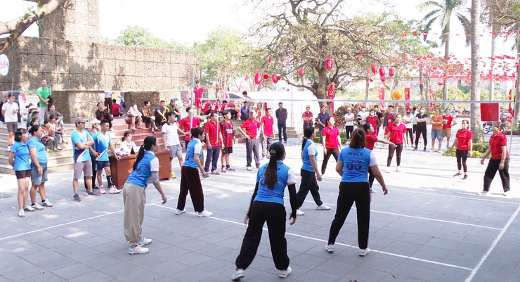 Sôi nổi Giải bóng chuyền mừng Đảng, mừng Xuân, chào mừng bầu cử đại biểu Quốc hội và HĐND các cấp nhiệm kỳ 2026–2031.- Ảnh 7.