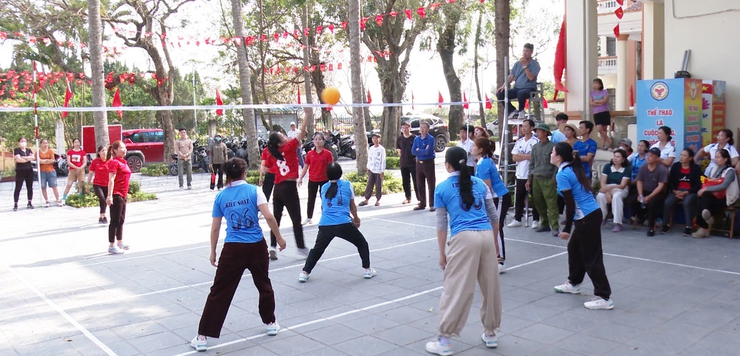Sôi nổi Giải bóng chuyền mừng Đảng, mừng Xuân, chào mừng bầu cử đại biểu Quốc hội và HĐND các cấp nhiệm kỳ 2026–2031.- Ảnh 5.