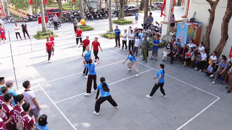 Sôi nổi Giải bóng chuyền mừng Đảng, mừng Xuân, chào mừng bầu cử đại biểu Quốc hội và HĐND các cấp nhiệm kỳ 2026–2031.- Ảnh 11.
