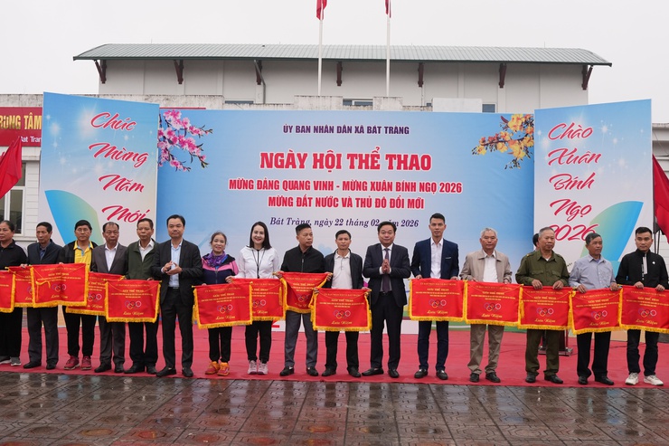 Bát Tràng khai mạc Giải thể thao truyền thống "Mừng Đảng – Mừng Xuân Bính Ngọ" năm 2026- Ảnh 1.