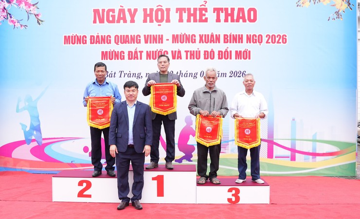 Bát Tràng khai mạc Giải thể thao truyền thống "Mừng Đảng – Mừng Xuân Bính Ngọ" năm 2026- Ảnh 6.