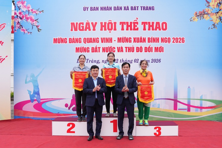 Bát Tràng khai mạc Giải thể thao truyền thống "Mừng Đảng – Mừng Xuân Bính Ngọ" năm 2026- Ảnh 9.