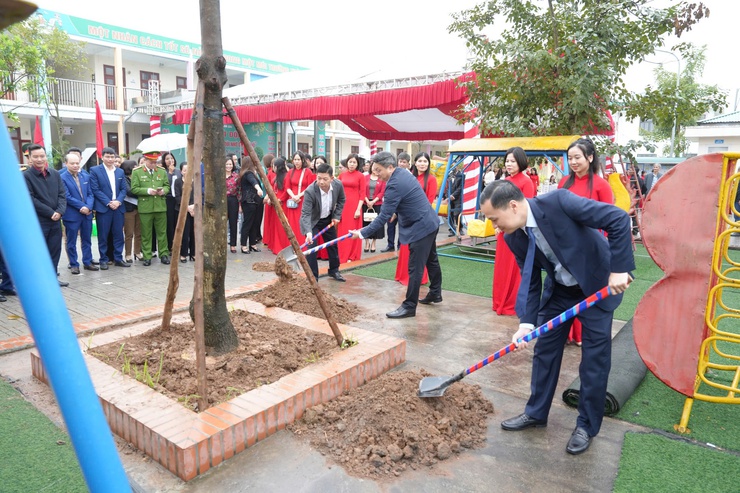Xã Thanh Oai phát động Tết trồng cây "Đời đời nhớ ơn Bác Hồ" Xuân Bính Ngọ 2026- Ảnh 8.