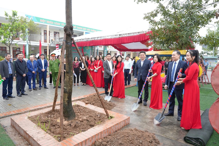 Xã Thanh Oai phát động Tết trồng cây "Đời đời nhớ ơn Bác Hồ" Xuân Bính Ngọ 2026- Ảnh 7.