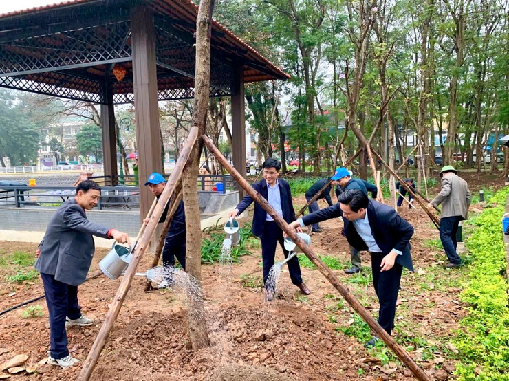Phường Nghĩa Đô phát động Tết trồng cây Xuân Bính Ngọ năm 2026- Ảnh 5.