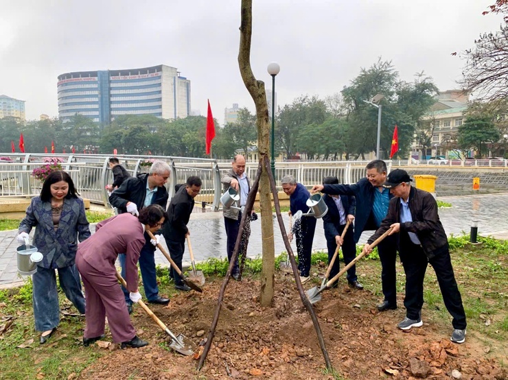 Phường Nghĩa Đô phát động Tết trồng cây Xuân Bính Ngọ năm 2026- Ảnh 3.
