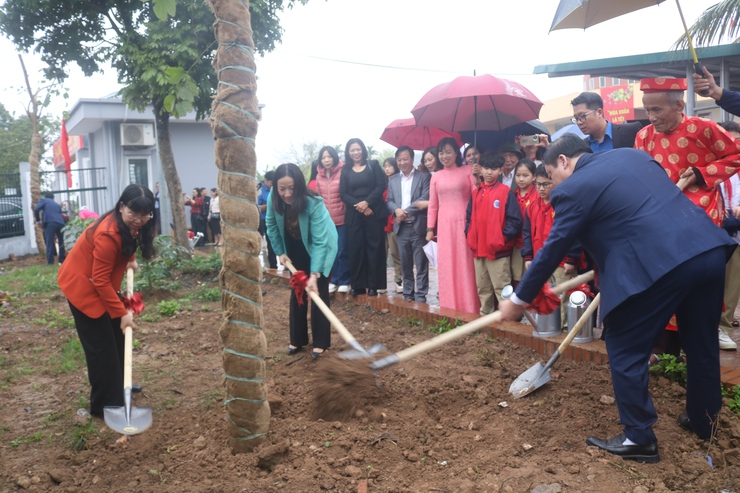 Phường Tây Mỗ tổ chức Lễ phát động "Tết trồng cây đời đời nhớ ơn Bác Hồ"

- Ảnh 6.