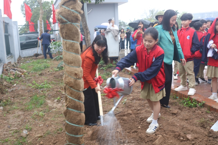 Phường Tây Mỗ tổ chức Lễ phát động "Tết trồng cây đời đời nhớ ơn Bác Hồ"

- Ảnh 8.