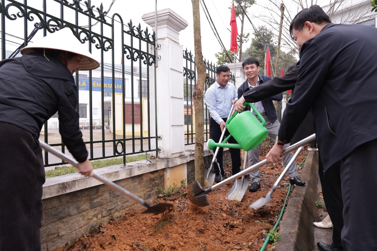 Xã Yên Xuân: Lễ phát động Tết trồng cây Xuân Bính Ngọ năm 2026- Ảnh 4.
