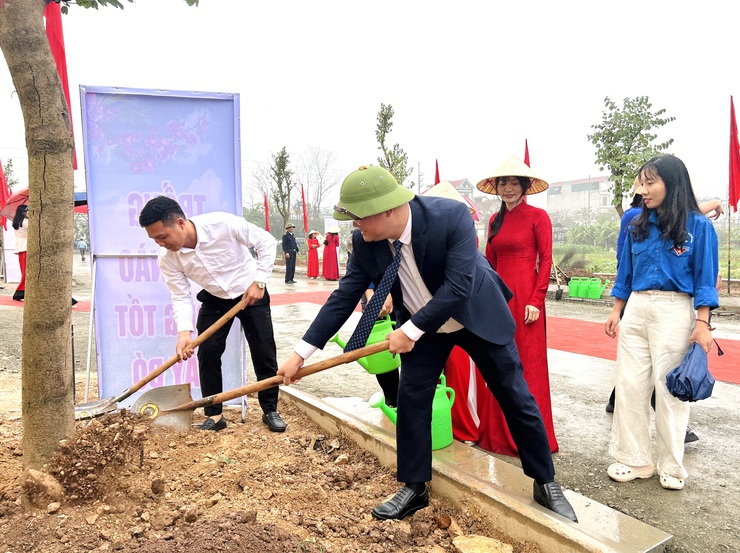 Phúc Lộc: Lan tỏa nét đẹp Tết trồng cây đời đời nhớ ơn Bác- Ảnh 5.