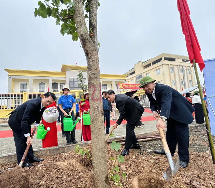 Phúc Lộc: Lan tỏa nét đẹp Tết trồng cây đời đời nhớ ơn Bác- Ảnh 3.