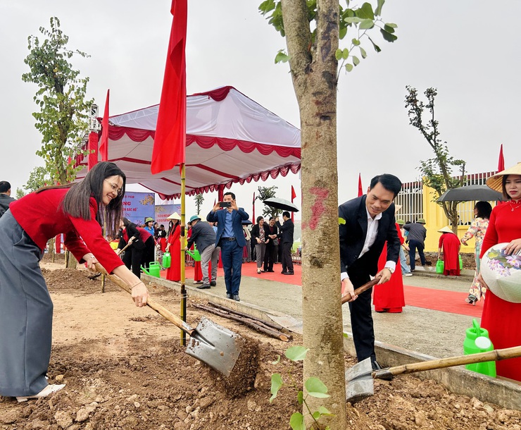 Phúc Lộc: Lan tỏa nét đẹp Tết trồng cây đời đời nhớ ơn Bác- Ảnh 6.