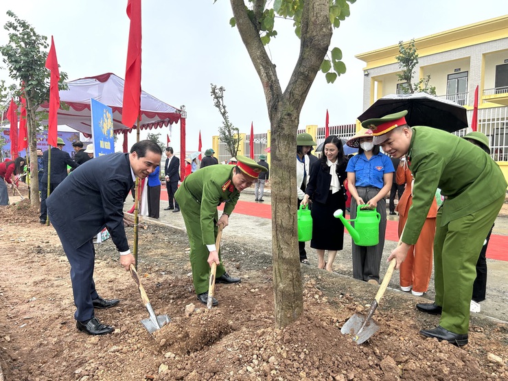 Phúc Lộc: Lan tỏa nét đẹp Tết trồng cây đời đời nhớ ơn Bác- Ảnh 7.