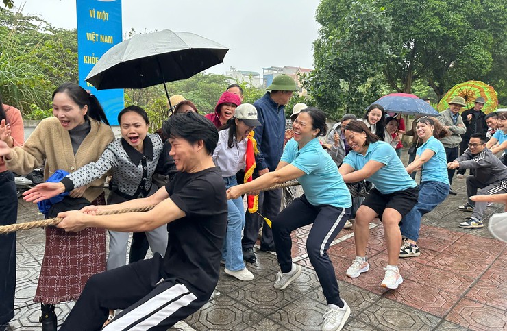 Bát Tràng khai mạc Giải thể thao truyền thống "Mừng Đảng – Mừng Xuân Bính Ngọ" năm 2026- Ảnh 4.