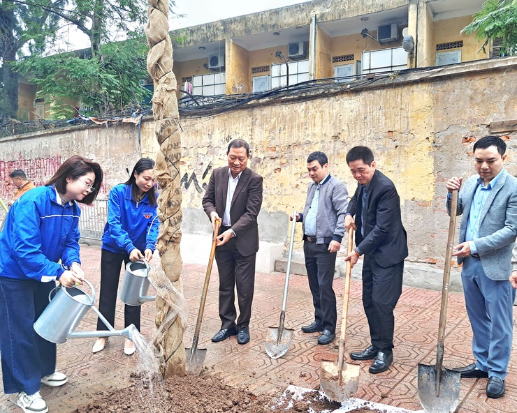 Phường Ngọc Hà phát động “Tết trồng cây đời đời nhớ ơn Bác Hồ” - Xuân Bính Ngọ 2026- Ảnh 7.